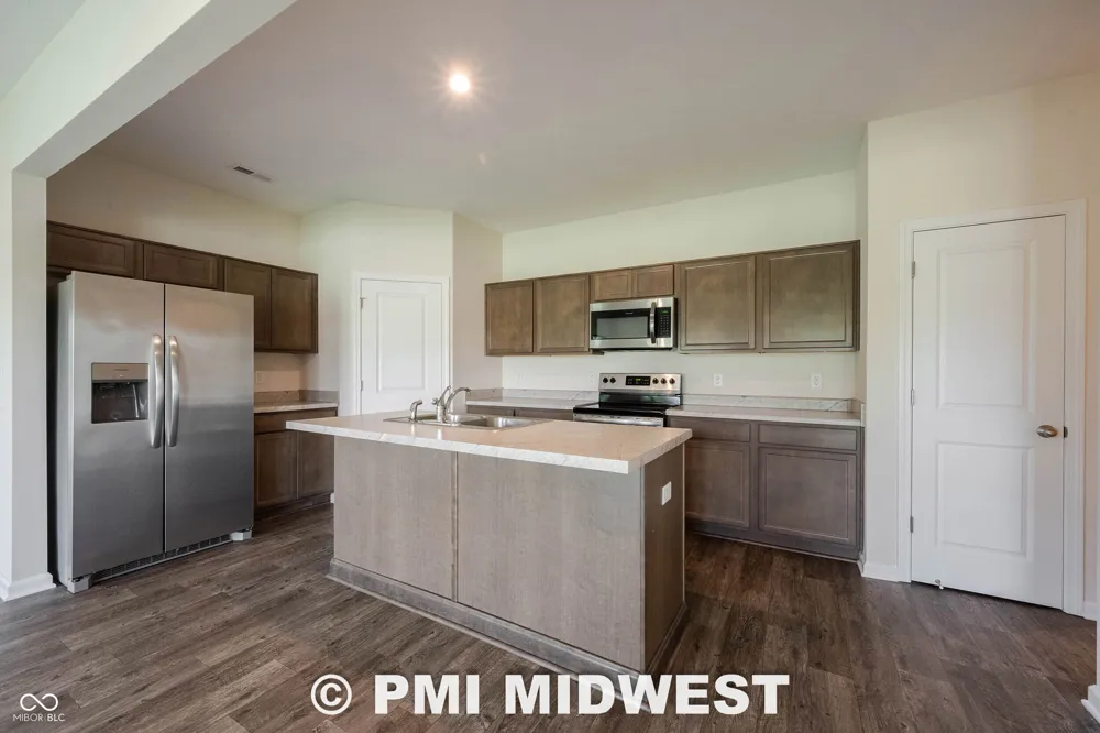 10828 Penwell Way Indianapolis, IN 46235