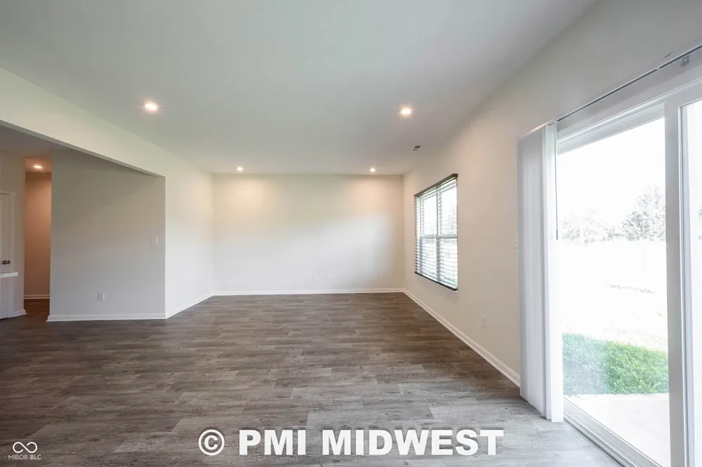 10828 Penwell Way Indianapolis, IN 46235