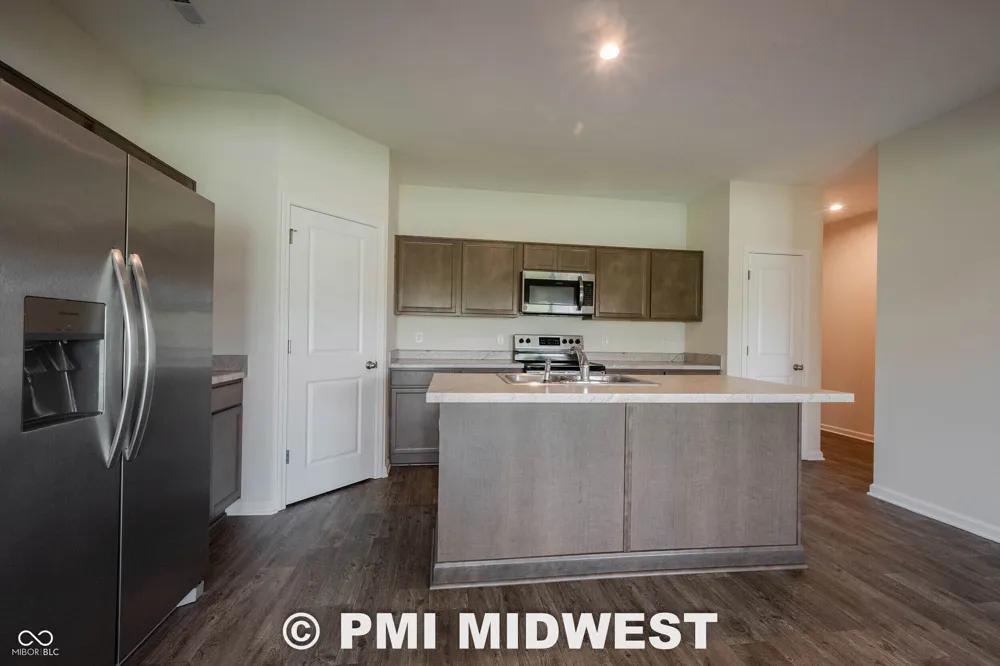 10828 Penwell Way Indianapolis, IN 46235