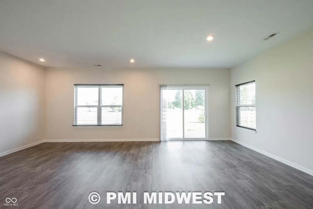 10828 Penwell Way Indianapolis, IN 46235