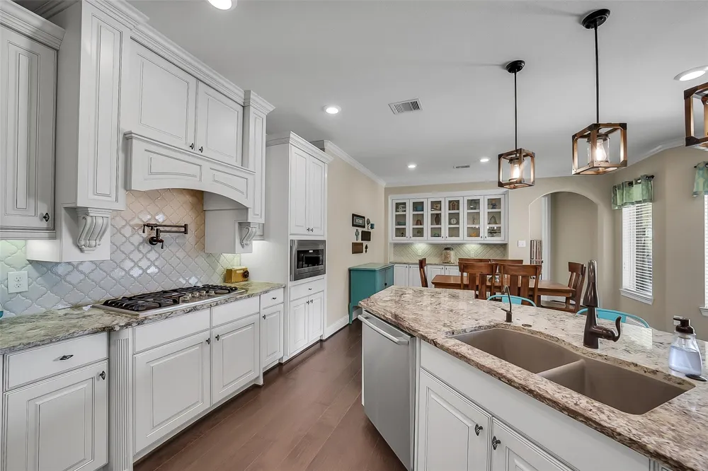 28303 Island Manor Lane Fulshear, TX 77441