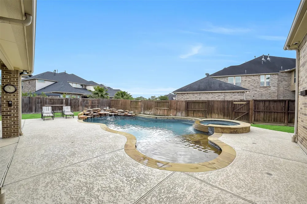 28303 Island Manor Lane Fulshear, TX 77441