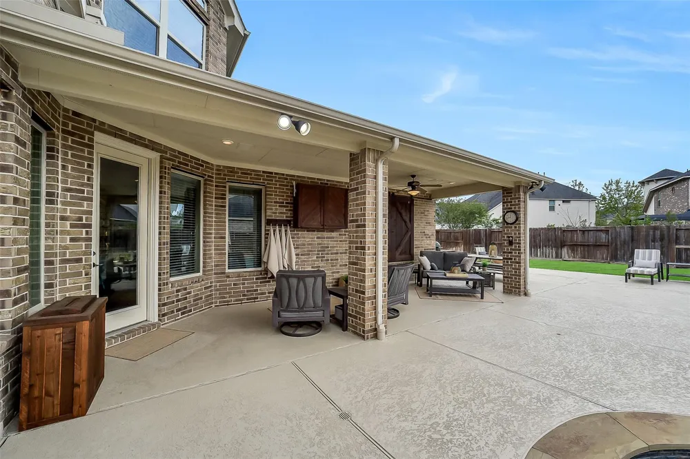 28303 Island Manor Lane Fulshear, TX 77441