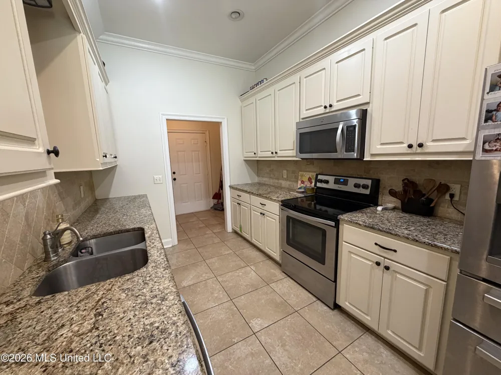 101 Trailbridge Bend Canton, MS 39046
