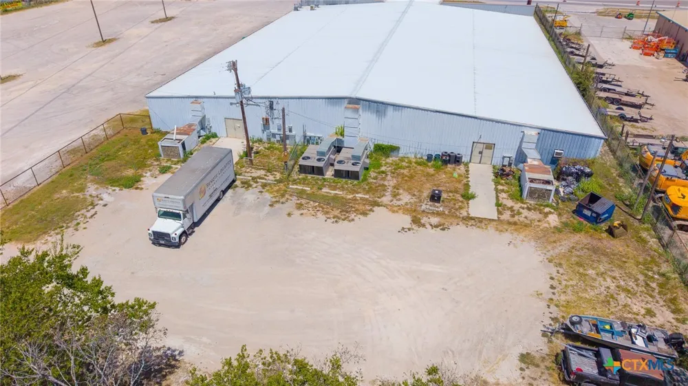 735 E Interstate 10 Seguin, TX 78155