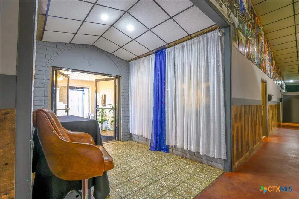 735 E Interstate 10 Seguin, TX 78155