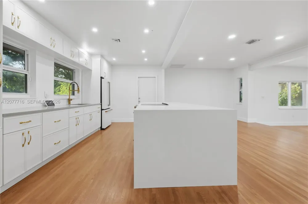 13040 Miami Ave Miami, FL 33168