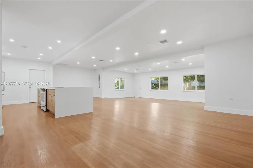 13040 Miami Ave Miami, FL 33168