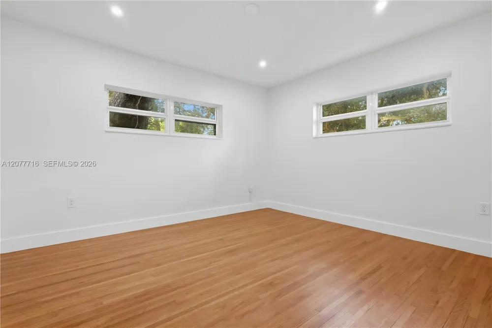 13040 Miami Ave Miami, FL 33168