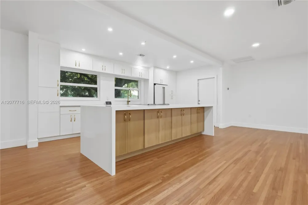 13040 Miami Ave Miami, FL 33168