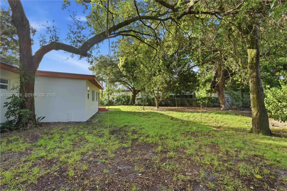 13040 Miami Ave Miami, FL 33168