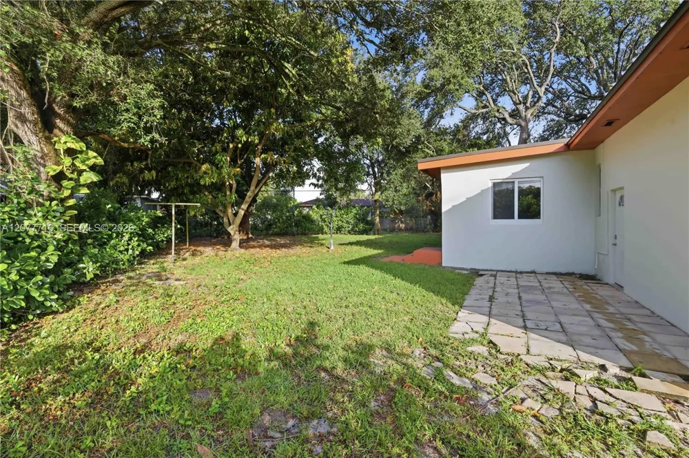 13040 Miami Ave Miami, FL 33168