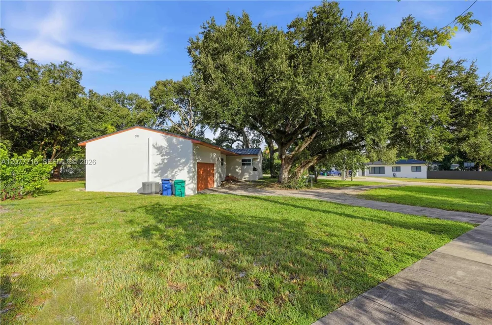 13040 Miami Ave Miami, FL 33168