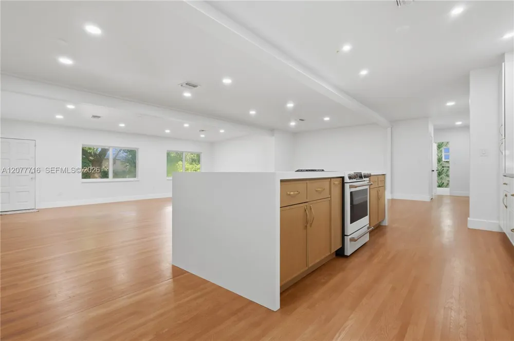 13040 Miami Ave Miami, FL 33168