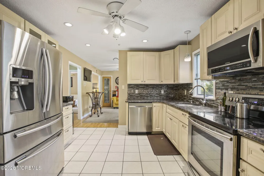 21 Fairway Drive Toms River, NJ 08753