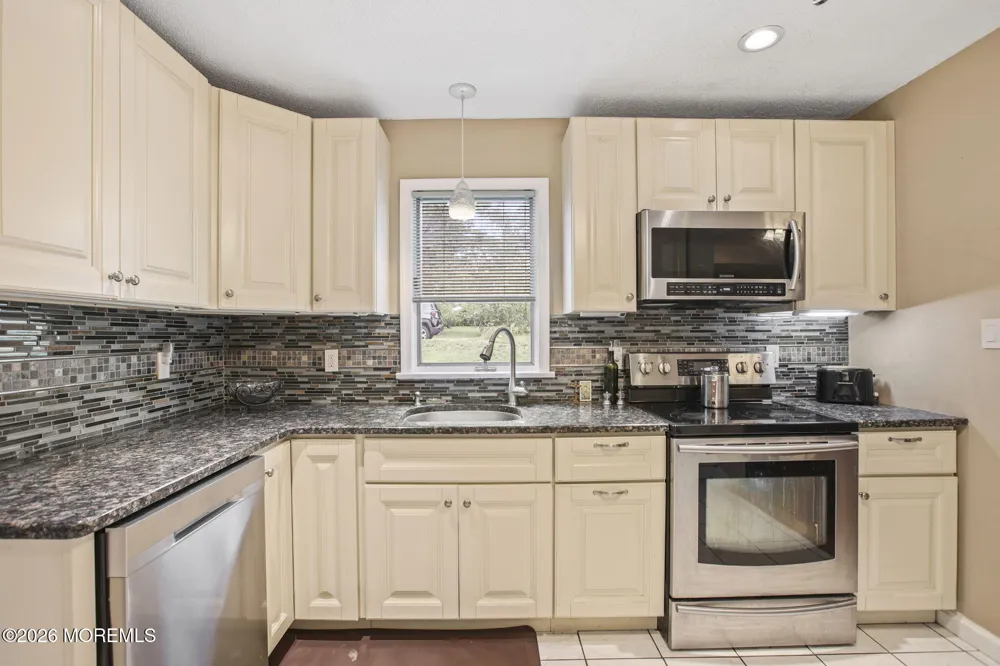 21 Fairway Drive Toms River, NJ 08753