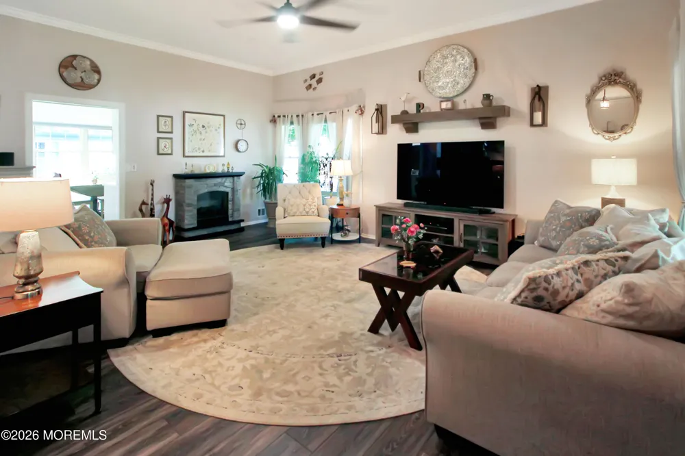 514 Petunia Lane Whiting, NJ 08759