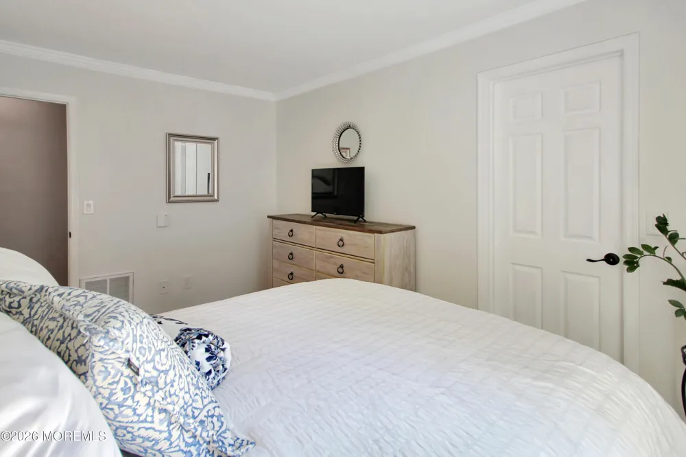 514 Petunia Lane Whiting, NJ 08759