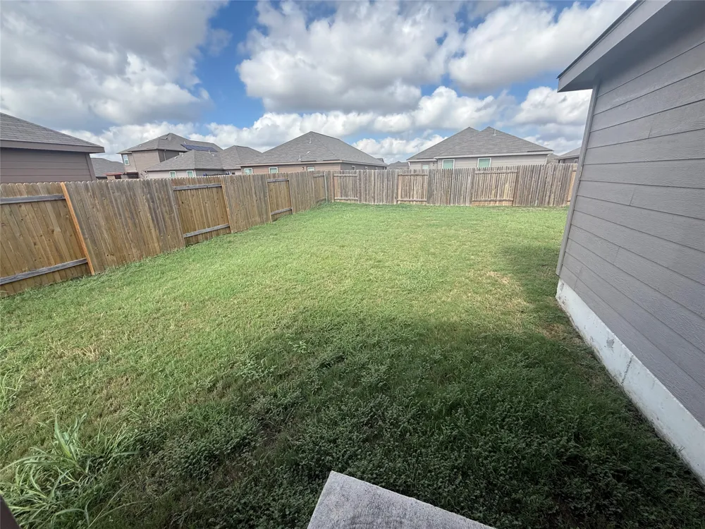 18912 Quiet Range Drive Elgin, TX 78621