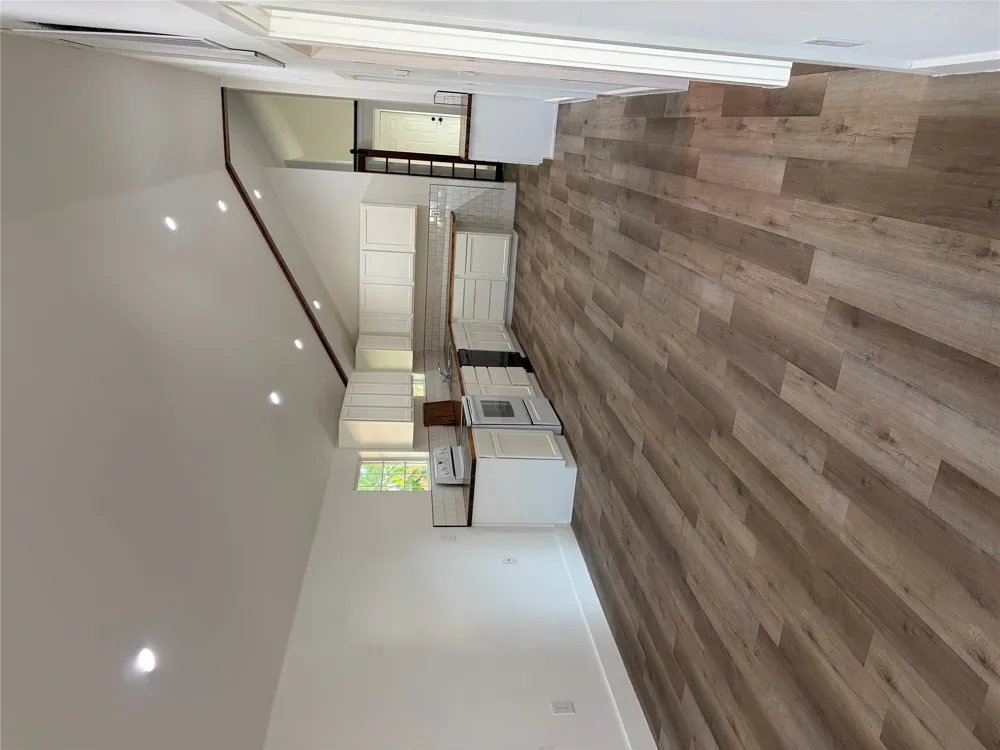545 W Vaughan Street Bertram, TX 78605
