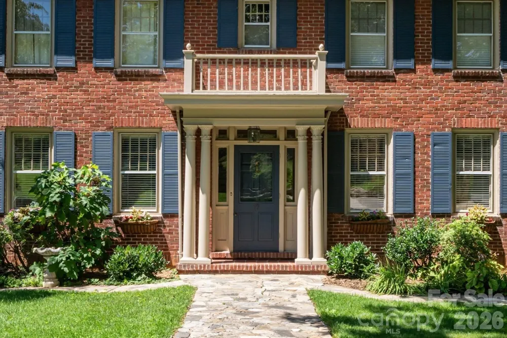 17 Lynwood Road Asheville, NC 28804