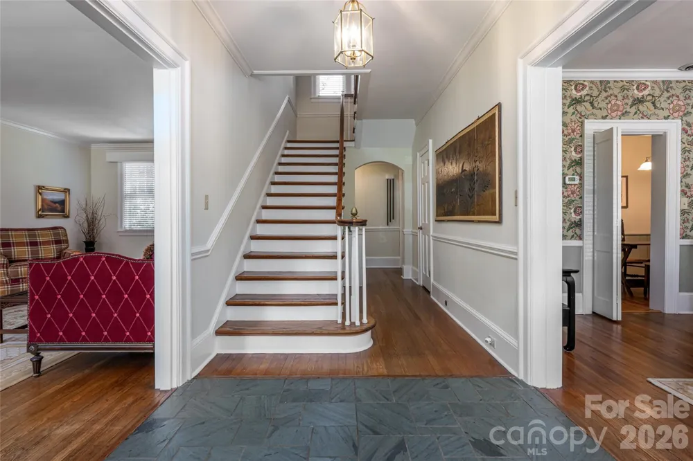 17 Lynwood Road Asheville, NC 28804
