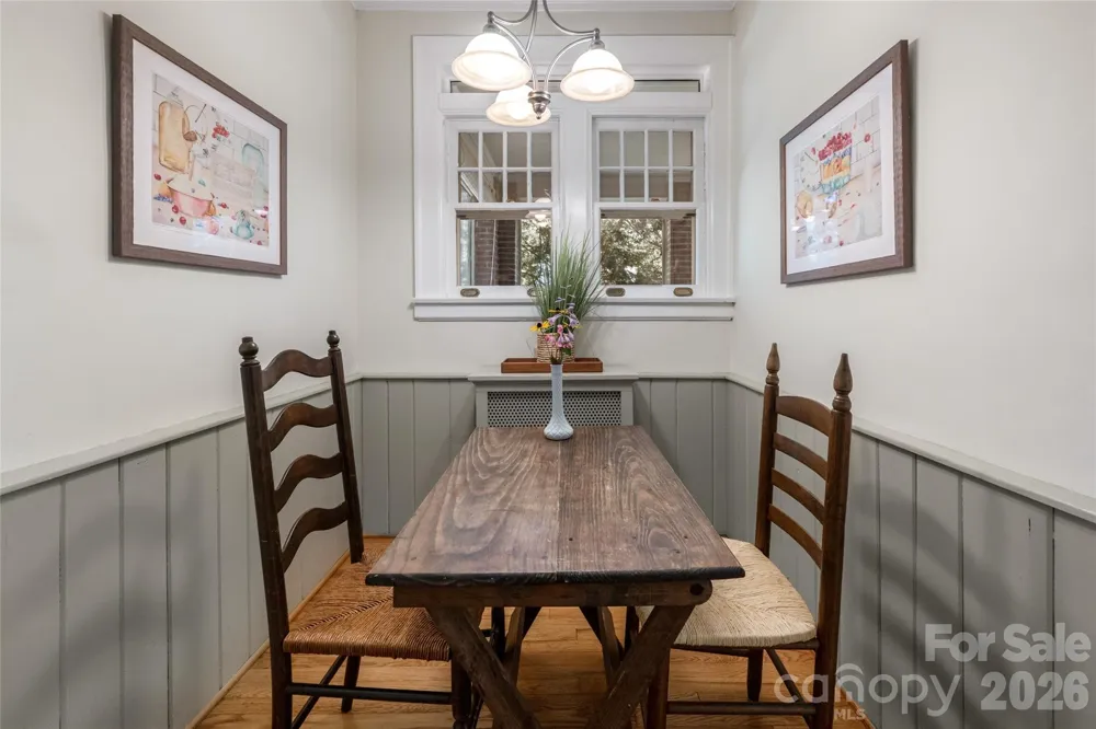 17 Lynwood Road Asheville, NC 28804