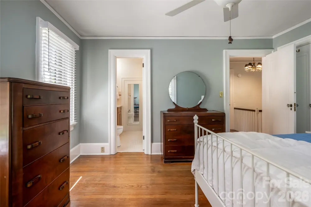 17 Lynwood Road Asheville, NC 28804