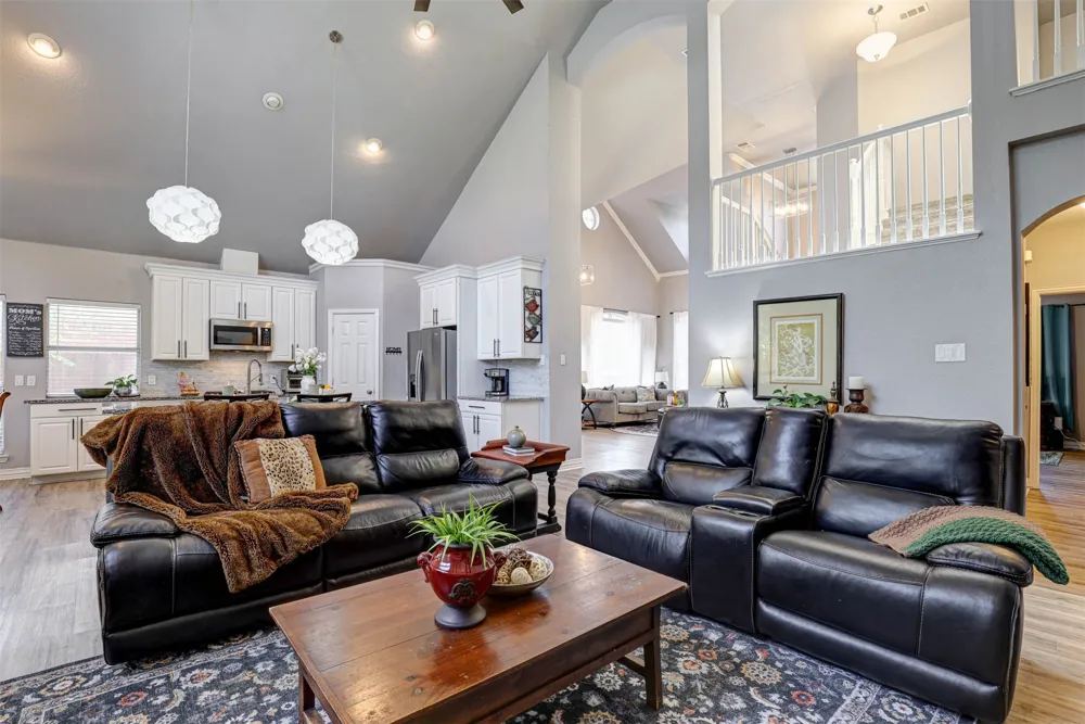 5704 Kelly Court Haltom City, TX 76137
