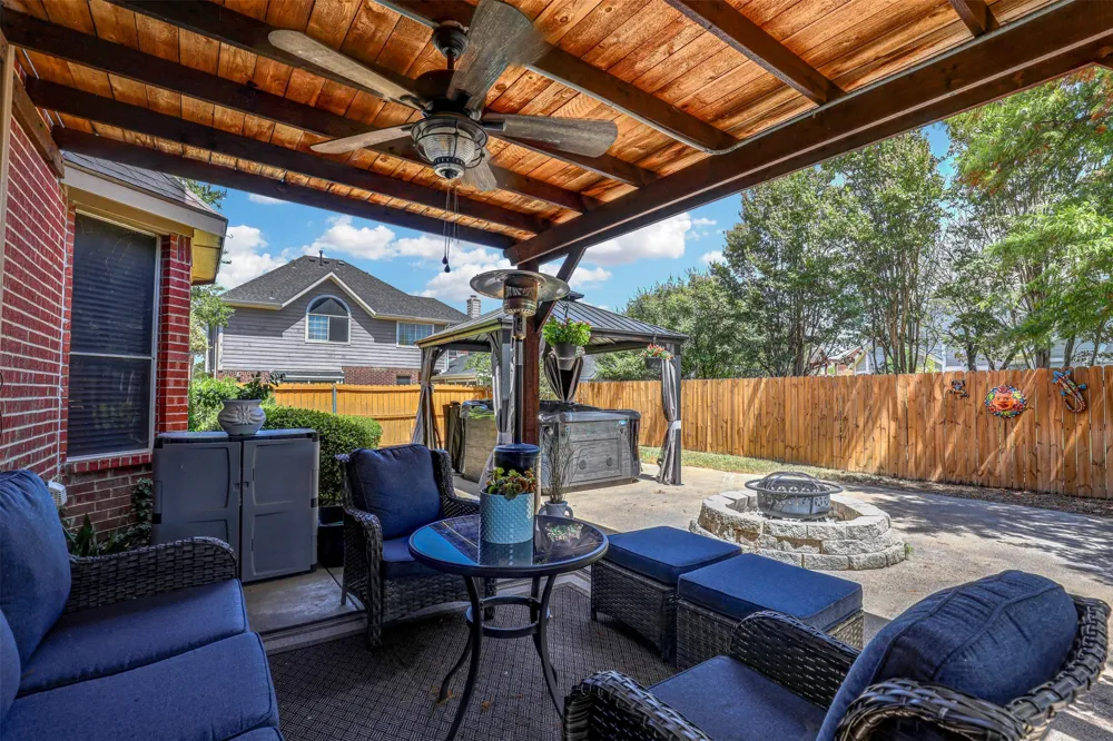 5704 Kelly Court Haltom City, TX 76137
