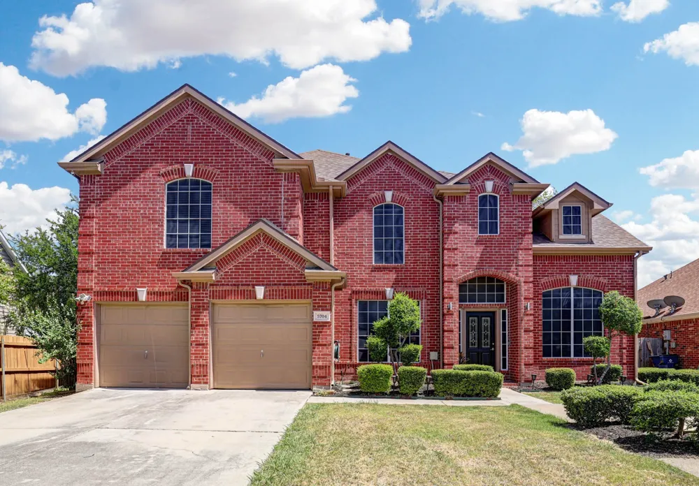 5704 Kelly Court Haltom City, TX 76137