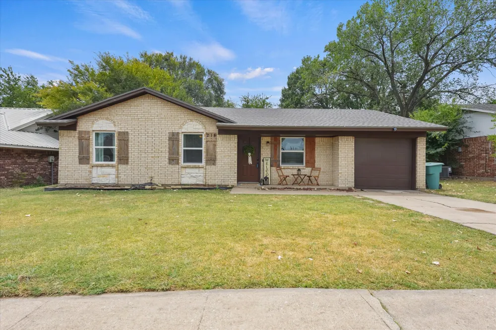 214 E Arkansas Street Sherman, TX 75090