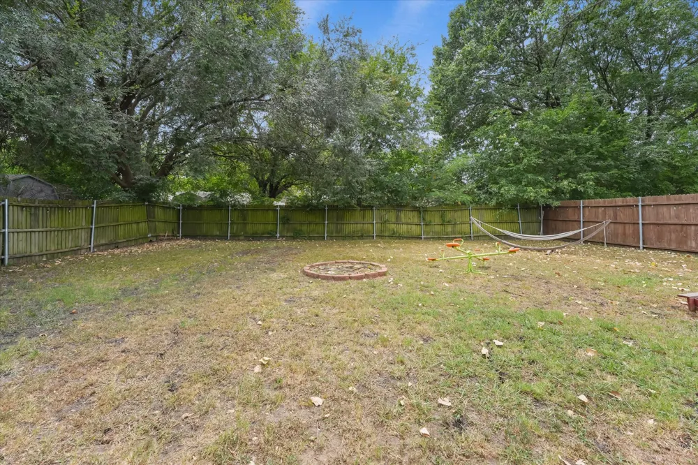 214 E Arkansas Street Sherman, TX 75090