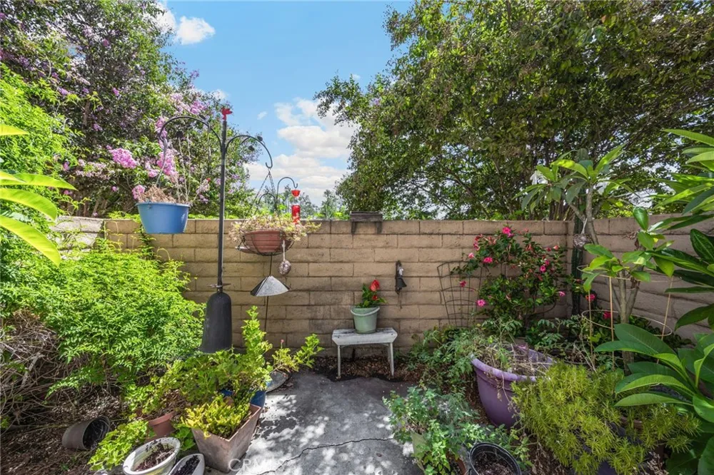 1402 Vista Grande Fullerton, CA 92835