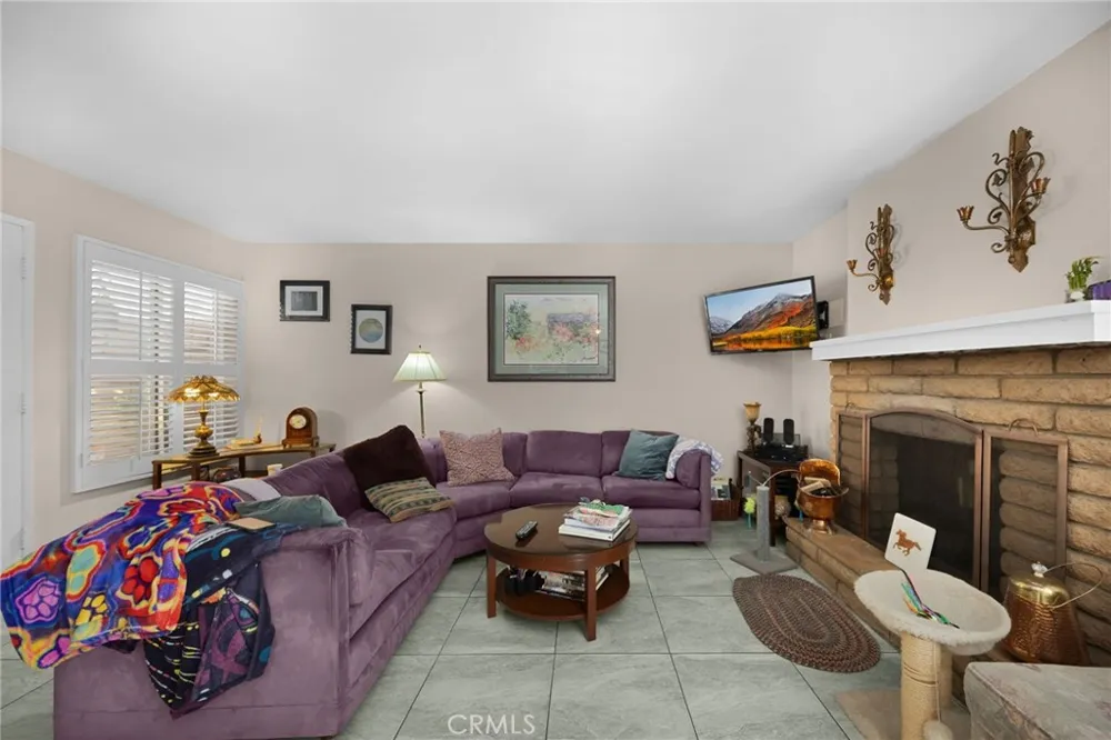 1402 Vista Grande Fullerton, CA 92835
