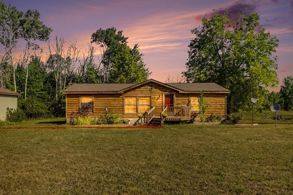23410 Eisenhower Road Newaygo, MI 49337