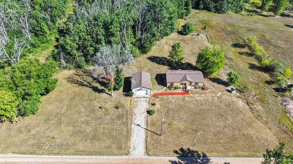 23410 Eisenhower Road Newaygo, MI 49337