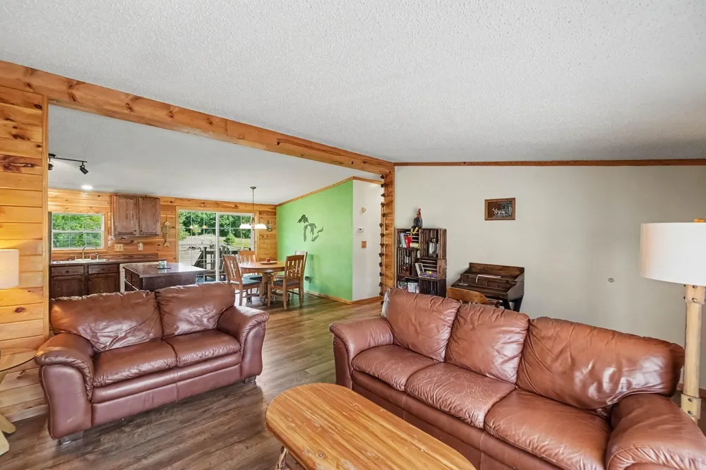 23410 Eisenhower Road Newaygo, MI 49337