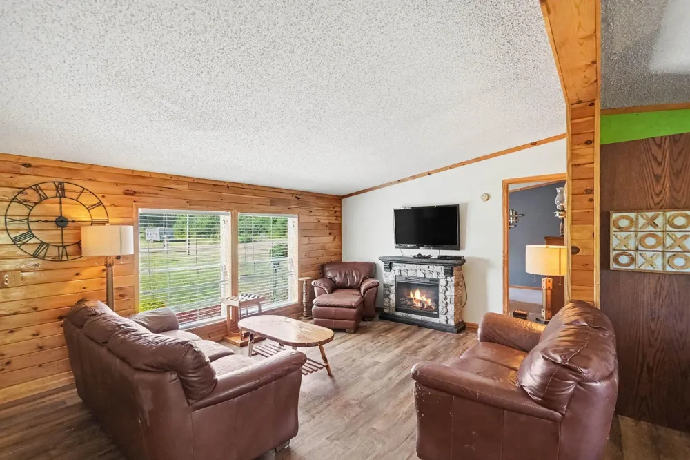 23410 Eisenhower Road Newaygo, MI 49337