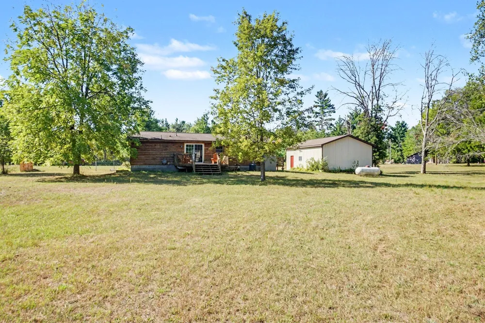 23410 Eisenhower Road Newaygo, MI 49337