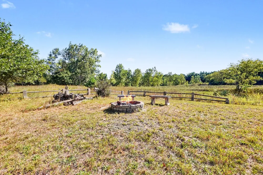 23410 Eisenhower Road Newaygo, MI 49337
