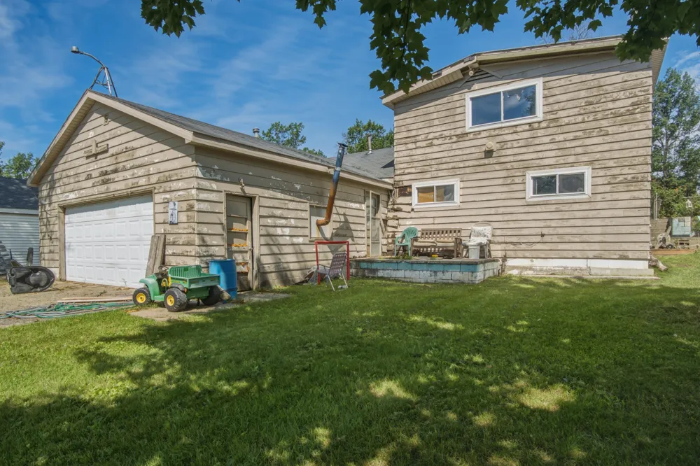 10124 Woodlawn Street St. Helen, MI 48656