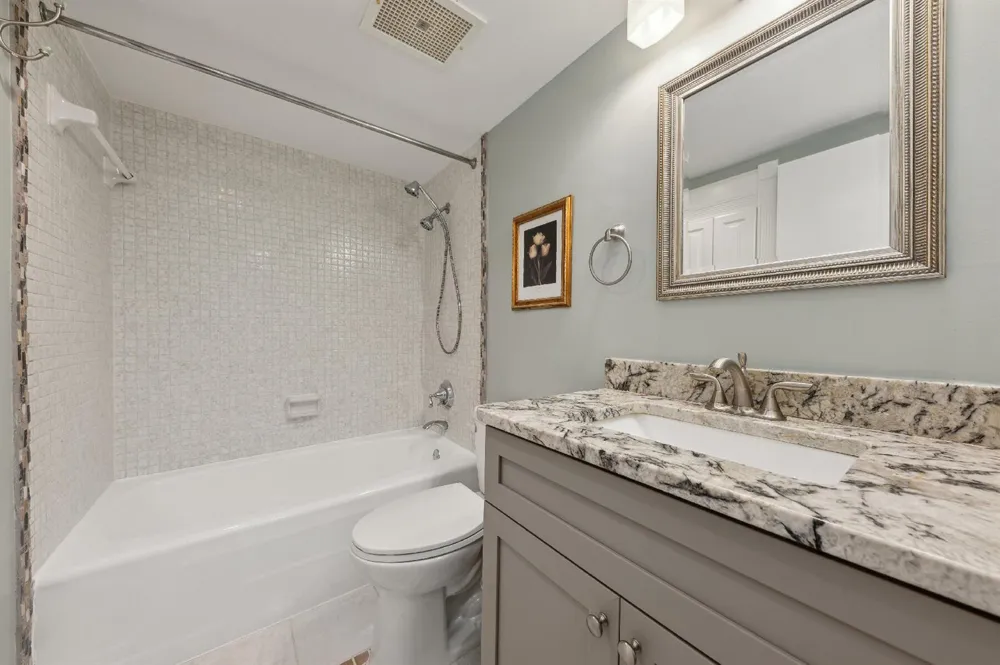 5480 Ocean Drive #B7c Singer Island, FL 33404