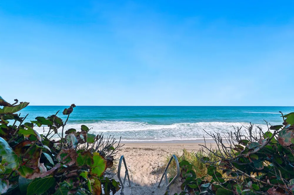 5480 Ocean Drive #B7c Singer Island, FL 33404