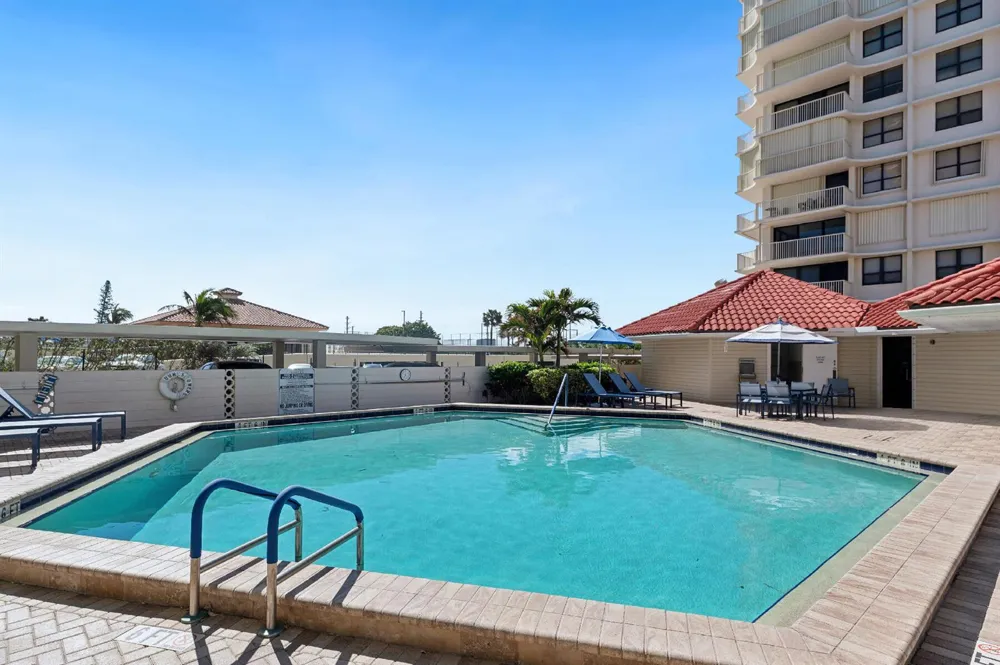 5480 Ocean Drive #B7c Singer Island, FL 33404