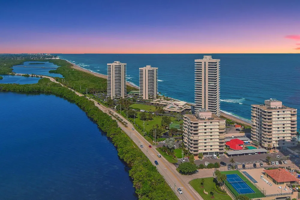 5480 Ocean Drive #B7c Singer Island, FL 33404