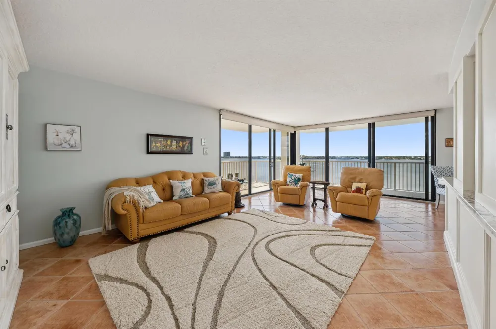 5480 Ocean Drive #B7c Singer Island, FL 33404
