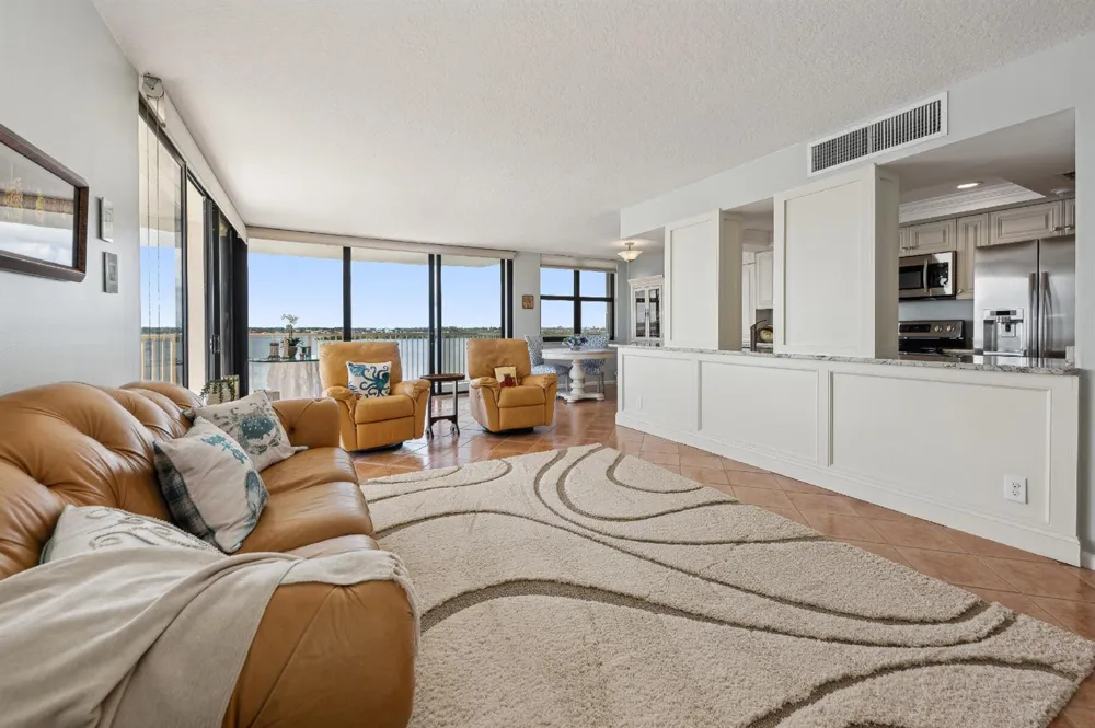 5480 Ocean Drive #B7c Singer Island, FL 33404