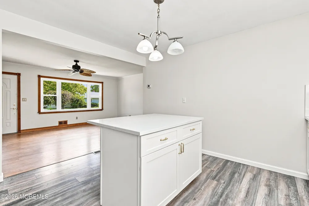 20 Stempler Court Holmdel, NJ 07733