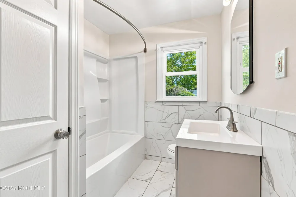 20 Stempler Court Holmdel, NJ 07733